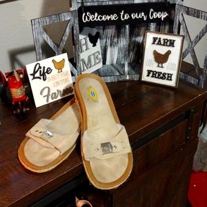 Tan Dr Scholl's slides